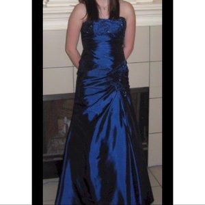 Deep blue prom dress